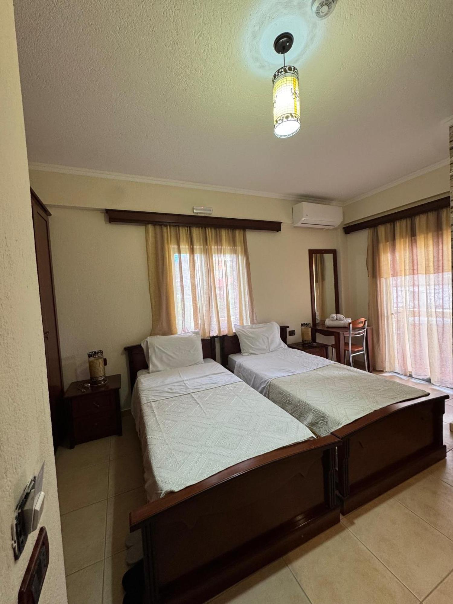 Hotel Restorant Leza Lini Dış mekan fotoğraf